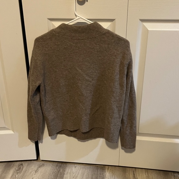UNIQLO Brown Knit Sweater | Size S | Cozy Soft Pullover - Picture 2 of 6